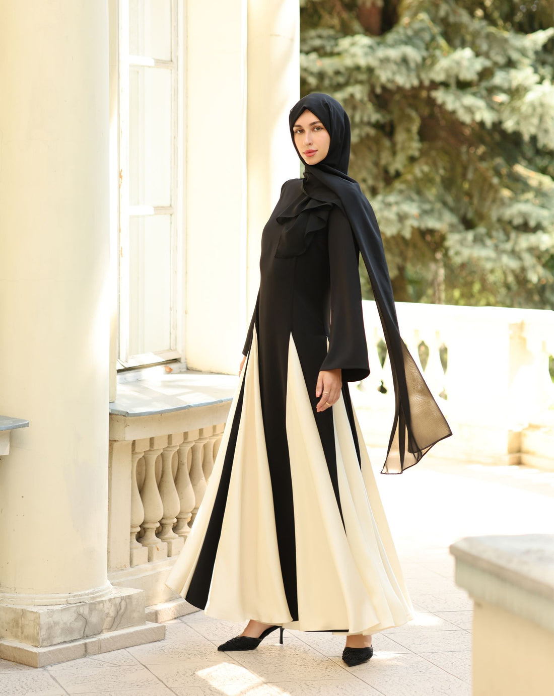 Elegant Contrast Panel Dress